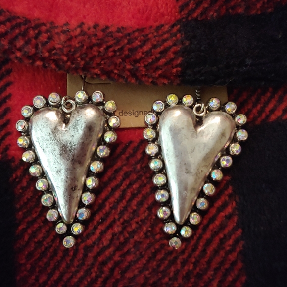 Jewelry - Heart earrings